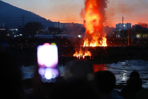 Tỉnh Bắc Gyeongsang mở lại lễ hội Rằm tháng Giêng sau 5 năm