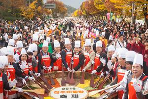 Lễ hội Jeonju Bibimbap – nét độc đáo trong văn hóa xứ Hàn
