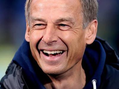 Ông Klinsmann trở thành huấn luyện viên trưởng đội...