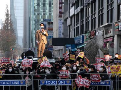 Làn sóng bài xích nữ quyền bùng nổ ở Hàn Quốc