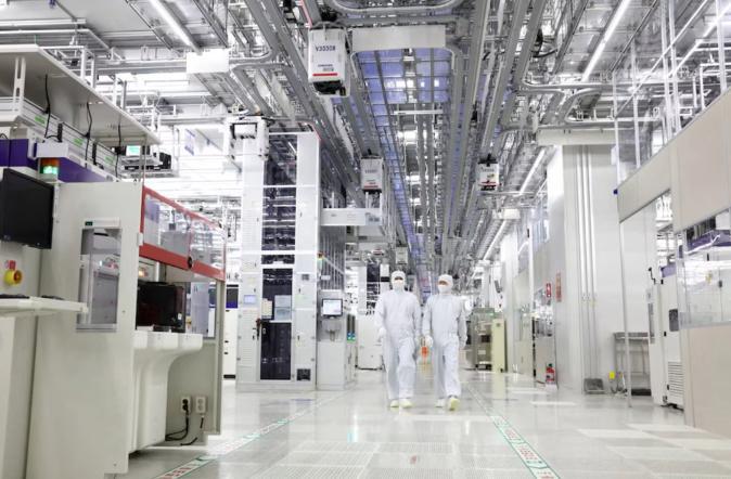 Kinh tế Hàn Quốc tăng vượt dự báo nhờ xuất khẩu chip