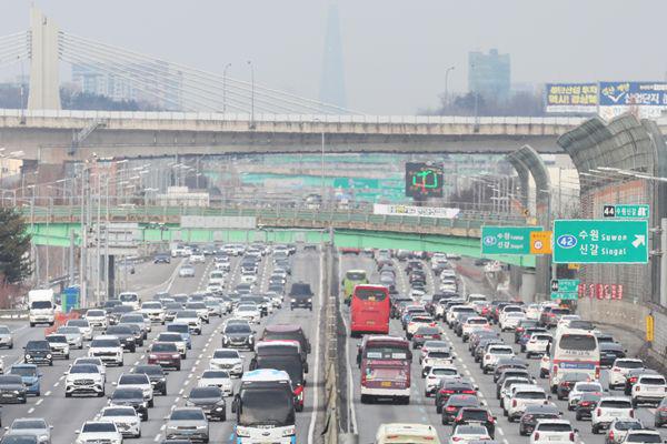 Dự báo ùn tắc giao thông tại Hàn Quốc dịp nghỉ Tết Nguyên đán 2026