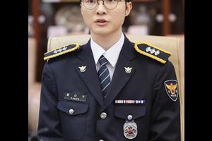 Huyền thoại thể thao điện tử Faker được phong hàm trung sĩ