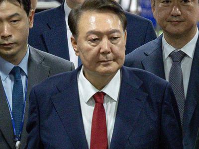 Cựu Tổng thống Yoon Suk Yeol bị tạm giam trở lại sau 4...