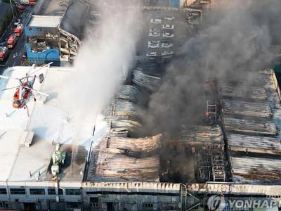 Cháy lớn ở nhà máy phụ tùng ôtô, 10 người chết