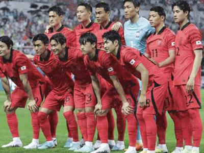 Huấn luyện viên Hong Myung-bo sắp công bố đội hình...